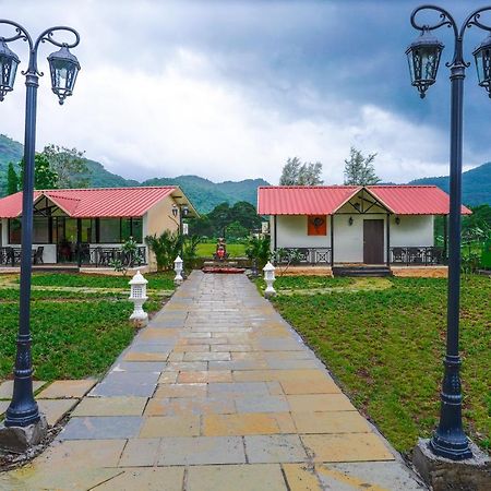 Ninad Homestays Karjat Eksteriør bilde