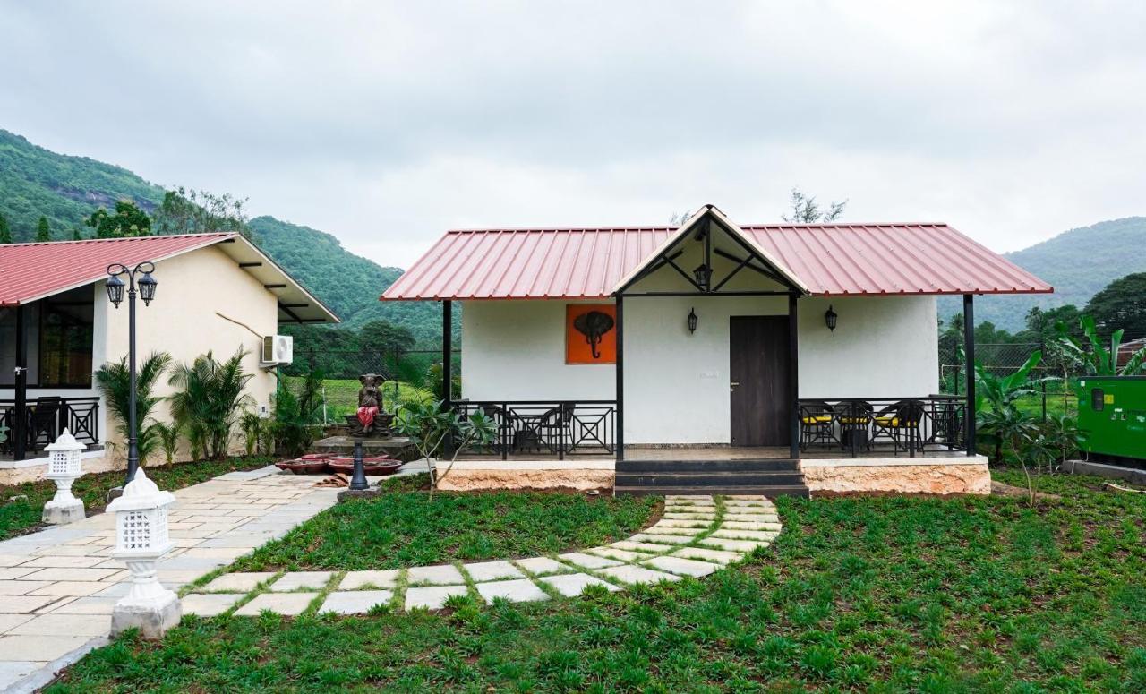 Ninad Homestays Karjat Eksteriør bilde