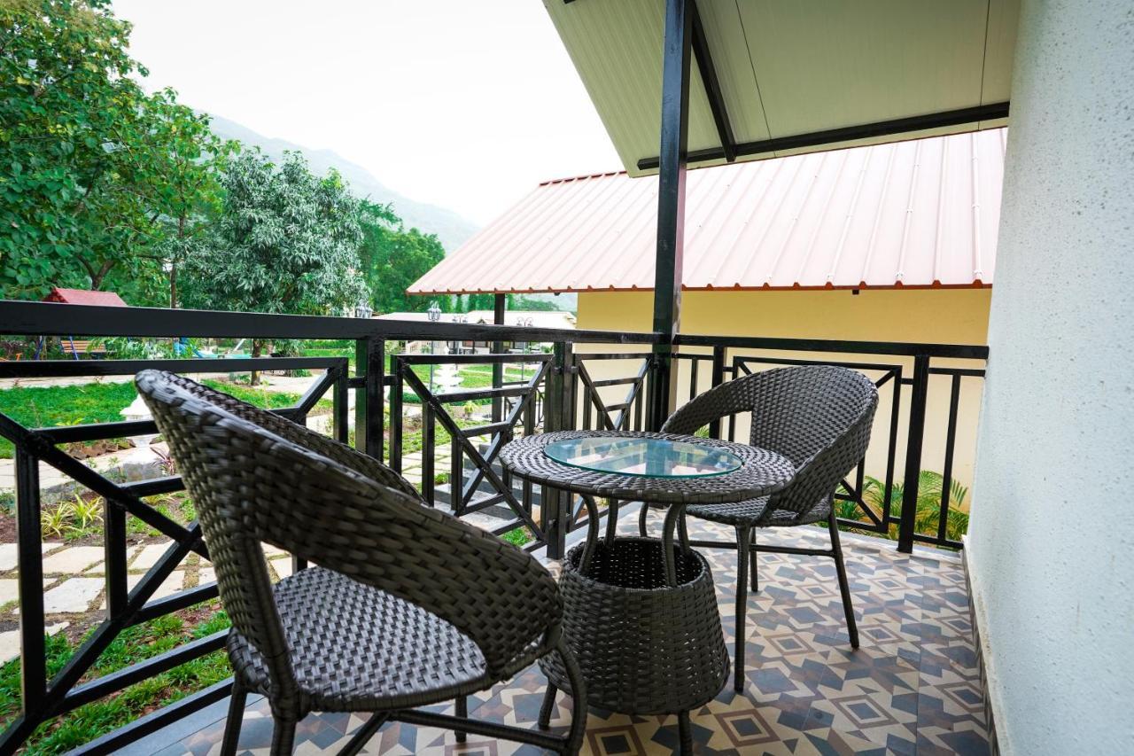 Ninad Homestays Karjat Eksteriør bilde