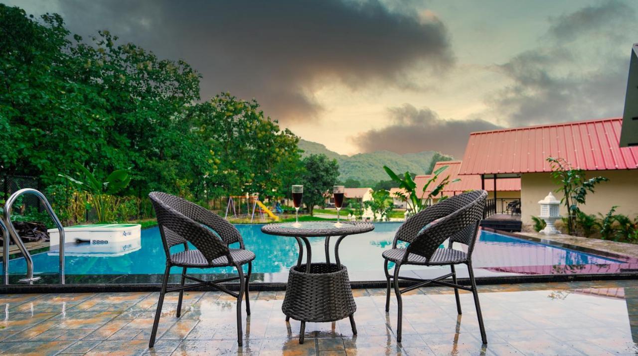 Ninad Homestays Karjat Eksteriør bilde