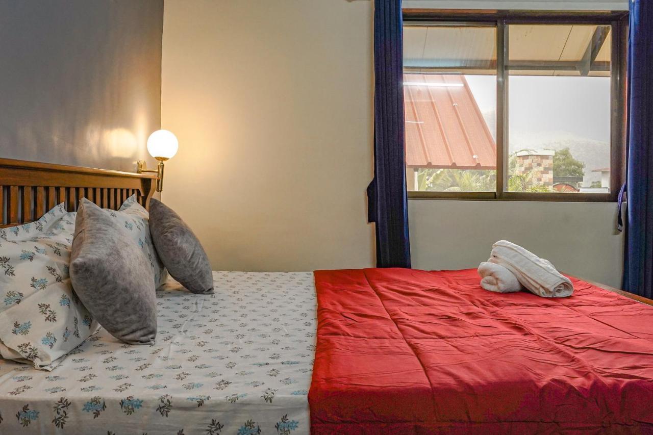 Ninad Homestays Karjat Eksteriør bilde